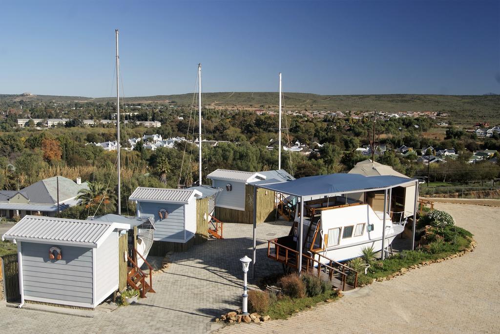 Mount Noah Lodge Oudtshoorn Exterior photo